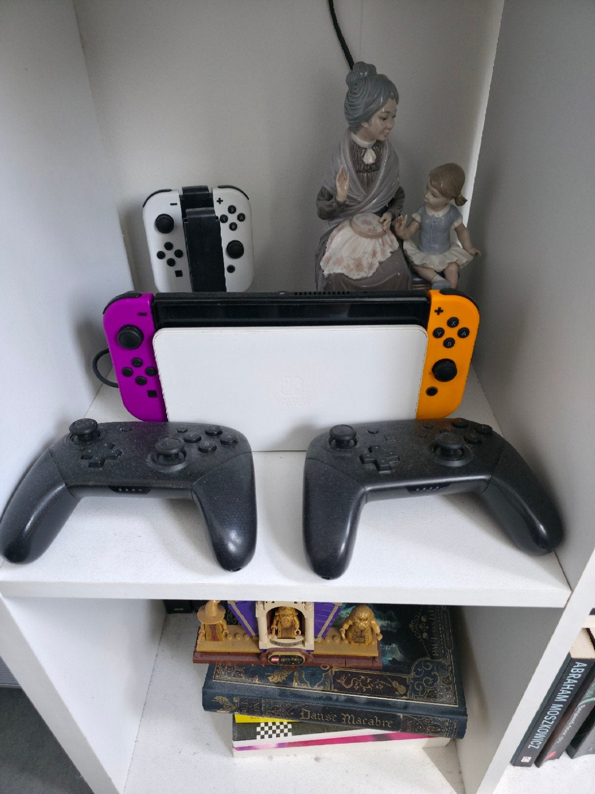 Nintendo Switch OLED met 2 controllers, Ophalen of Verzenden, Gebruikt, Met 3 controllers of meer, Switch OLED