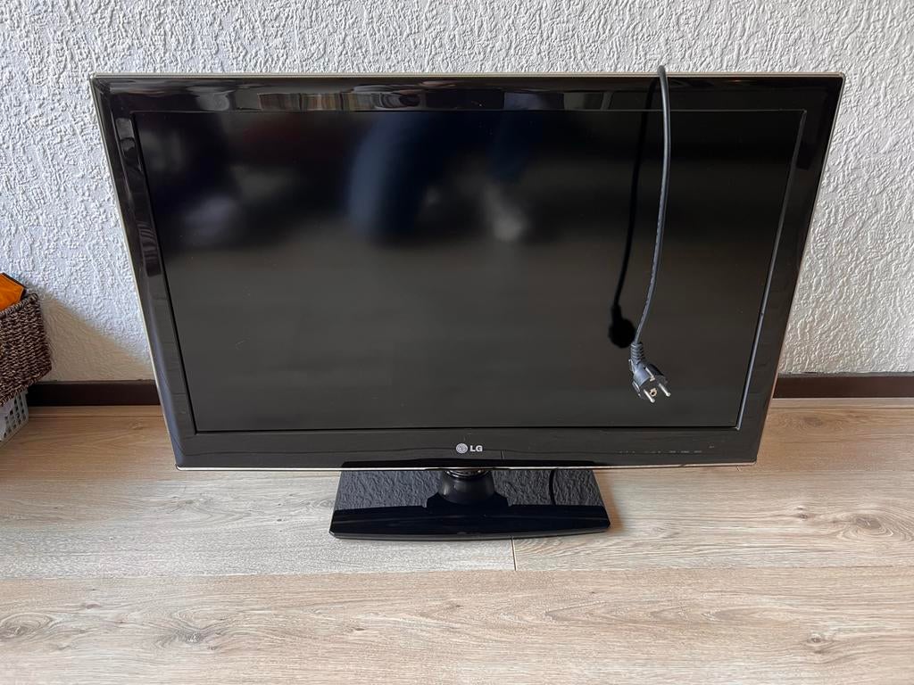 LG Televisie - Goede staat type 32LV2500 32inch, Ophalen, LED, 50 Hz, Zo goed als nieuw