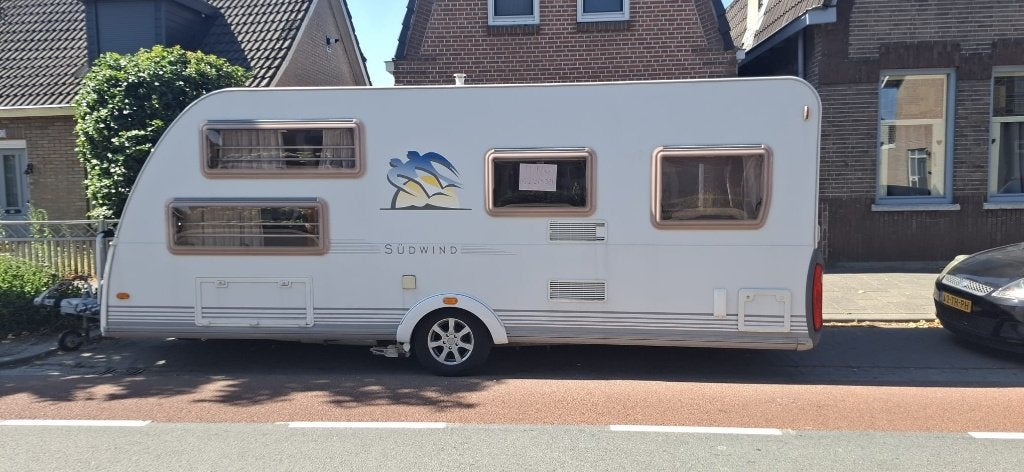 Knaus Südwind 550 KU 6 persoons zeer compleet €12.950, Rondzit, Kachel, Particulier, Overige typen