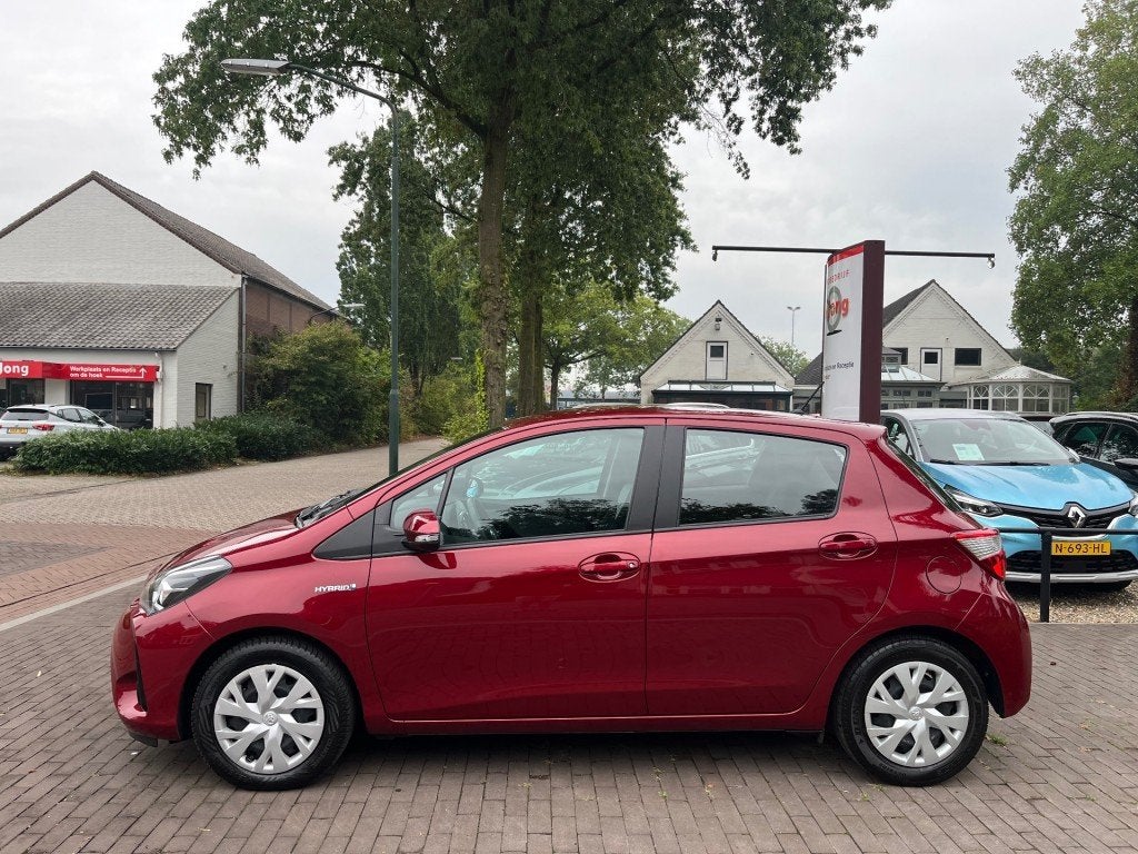 Toyota YARIS 1.5 HYBRID AUTOMAAT / NAVI / CAMERA / CRUISE CT, 1497 cc, 4 cilinders, Origineel Nederlands, Bedrijf