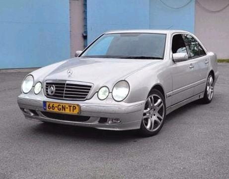 Mercedes-Benz E220 CDI Avantgarde Youngtimer AUT 2001 w210, Auto's, Mercedes-Benz, Particulier, E-Klasse, ABS, Adaptieve lichten
