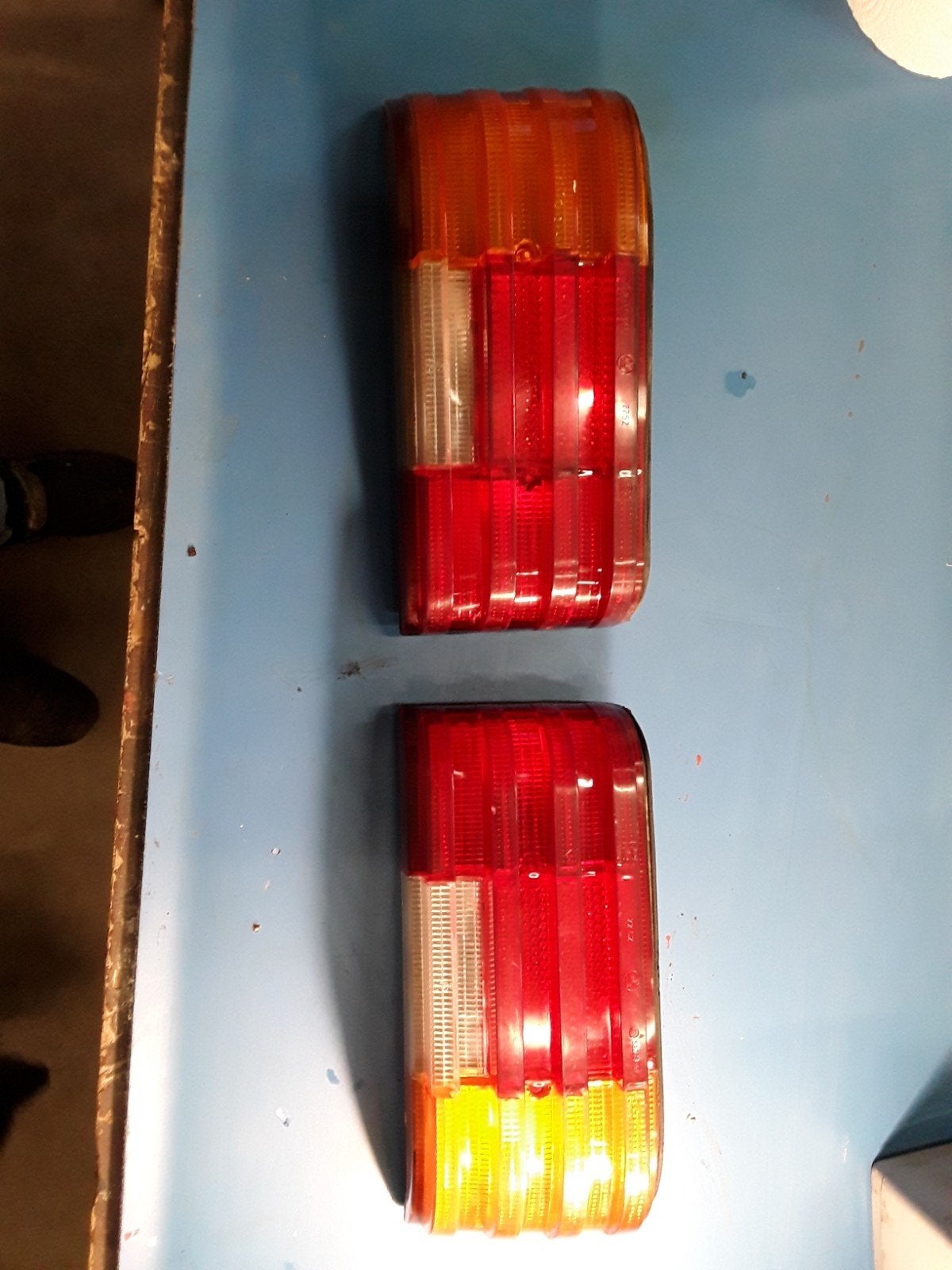 Achterlicht lamp Mercedes W114 W115 set(links en rechts), Auto-onderdelen, Verlichting, Mercedes-Benz, Ophalen of Verzenden