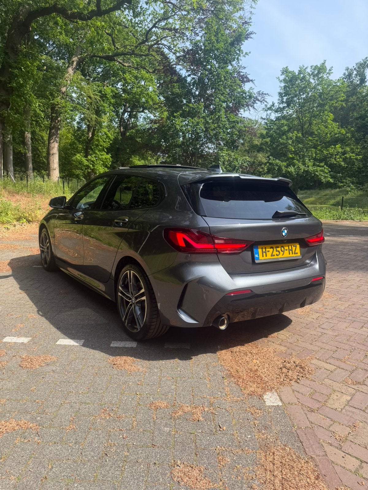 BMW 1-Serie 118i 140pk Aut 2020 Grijs, 15 km/l, Particulier, 3 cilinders, Zilver of Grijs