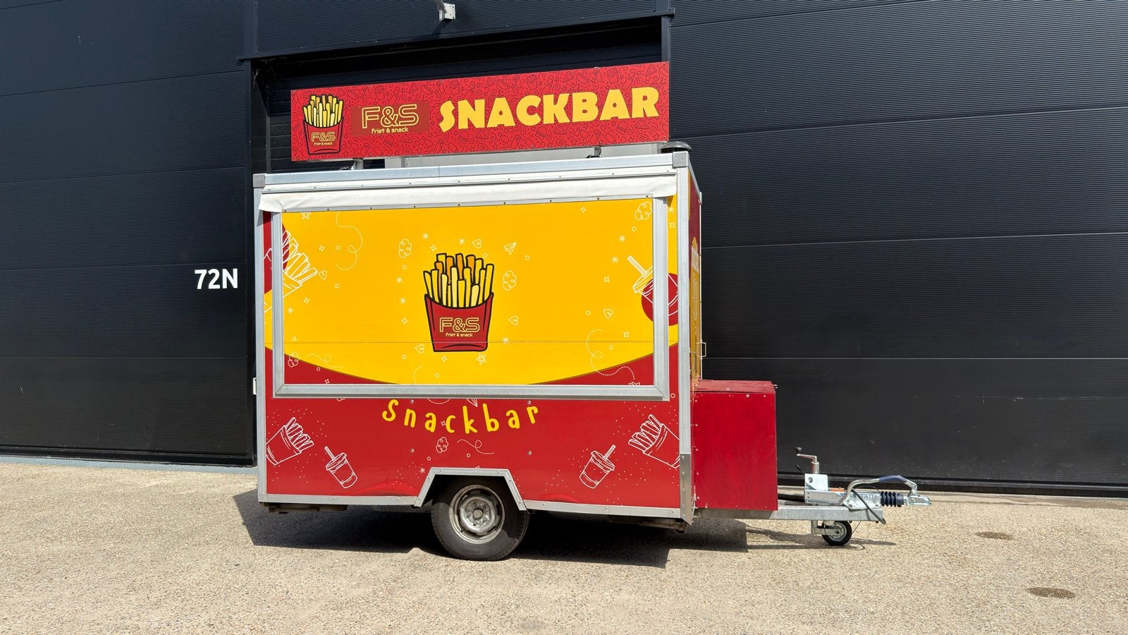 F&S Snackkar - Frituurwagen - Foodtruck echt een blikvanger!, Ophalen of Verzenden