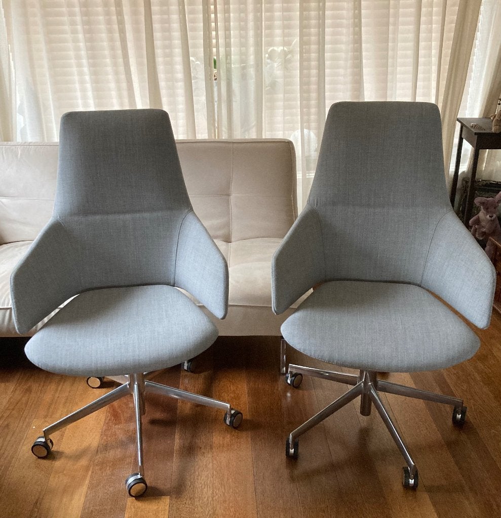 Twee Arper Aston Fauteuil/office chairs, Huis en Inrichting, Ophalen, Twee, Zo goed als nieuw, Stof