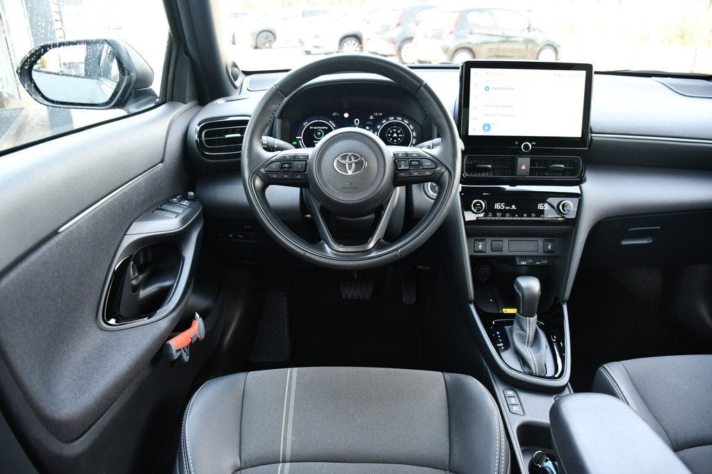 Toyota Yaris Cross 1.5 Hybrid 130 Launch Edition Automaat 13, 12 maanden, 1195 kg, Gebruikt, Leder en Stof