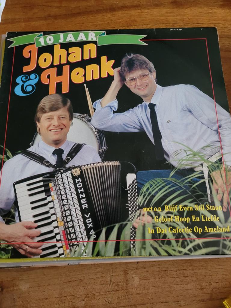 10 jaar johan en henk, Ophalen of Verzenden, Zo goed als nieuw, Overige formaten, Levenslied of Smartlap