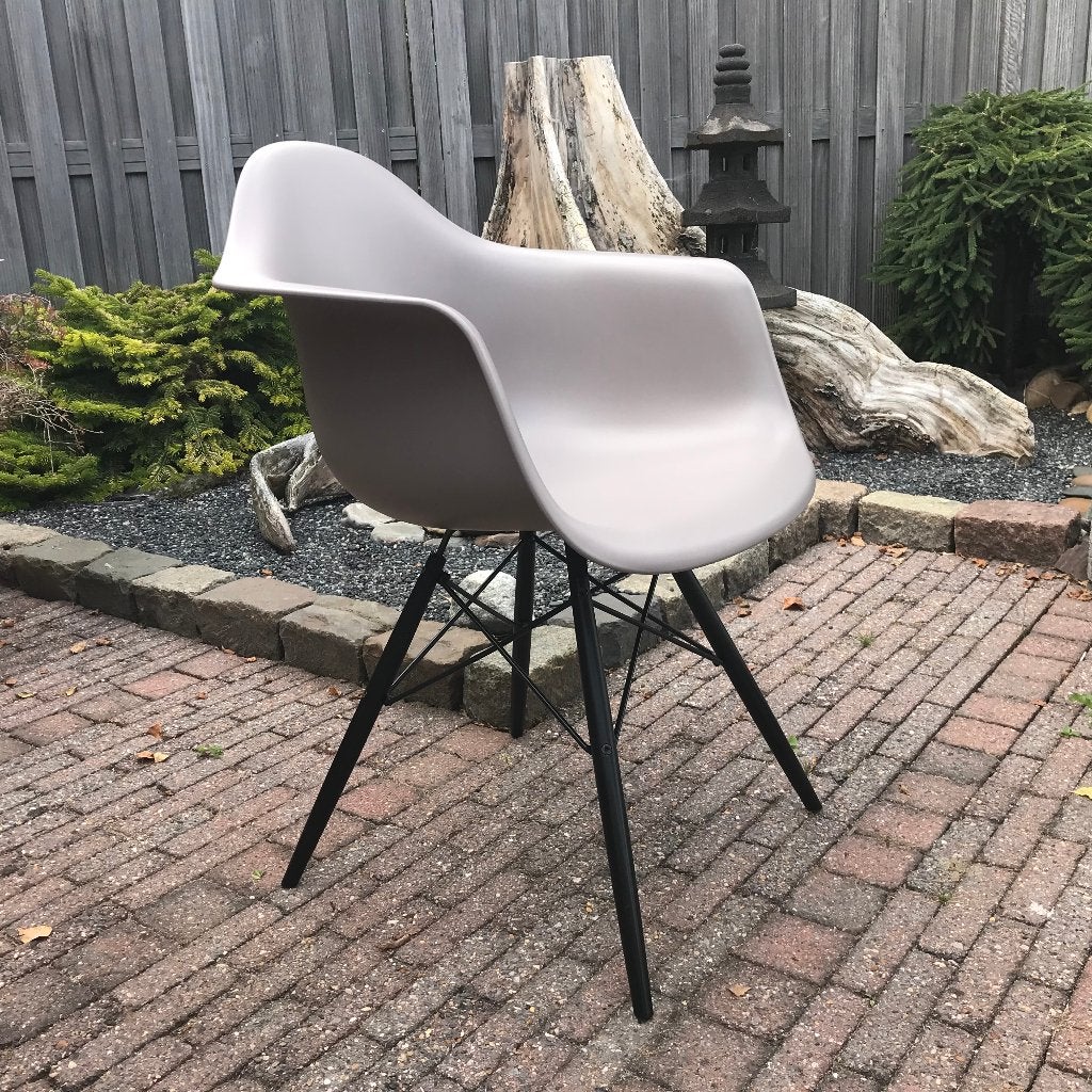 IZGS Vitra DAR Eames plastic chair design stoel, Ophalen, Wit, Zo goed als nieuw, Nvt