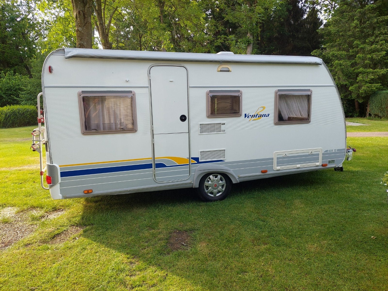 Burstner 435ts Ventana met rondzit en vastbed, Caravans en Kamperen, Caravans, Vast bed, Rondzit, 750 - 1000 kg, Particulier