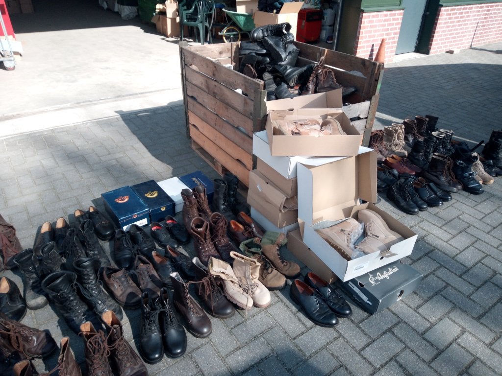 Grote partij schoenen Meindl, Lowa, Haix en meer. Defensie, Ophalen, Zo goed als nieuw, Zwart, Wandelschoenen of Bergschoenen