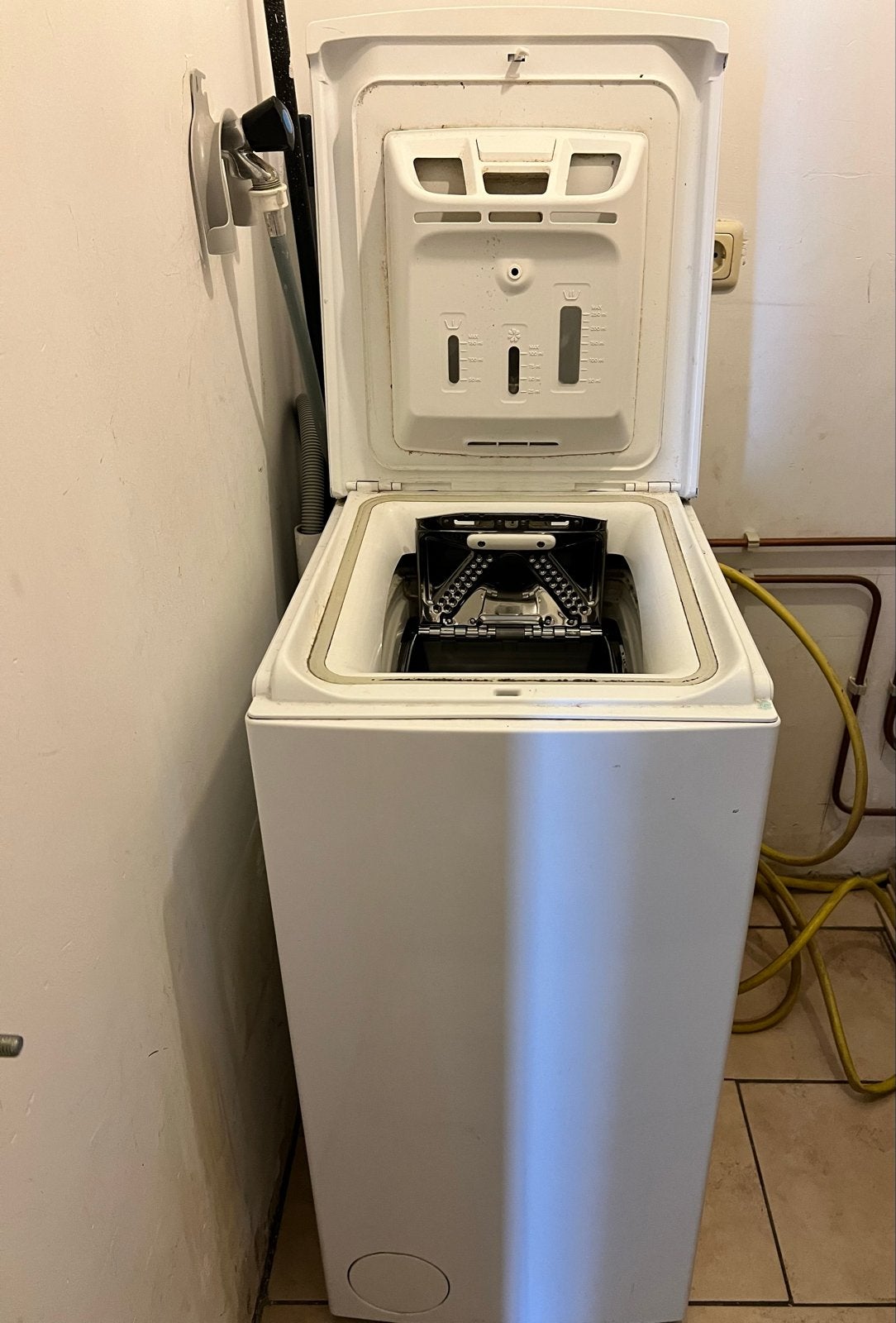 Bosch Serie 4 Bovenlader Wasmachine 6kg. 40x65cm, Witgoed en Apparatuur, Wasmachines, Ophalen, 4 tot 6 kg, Bovenlader, 85 tot 90 cm