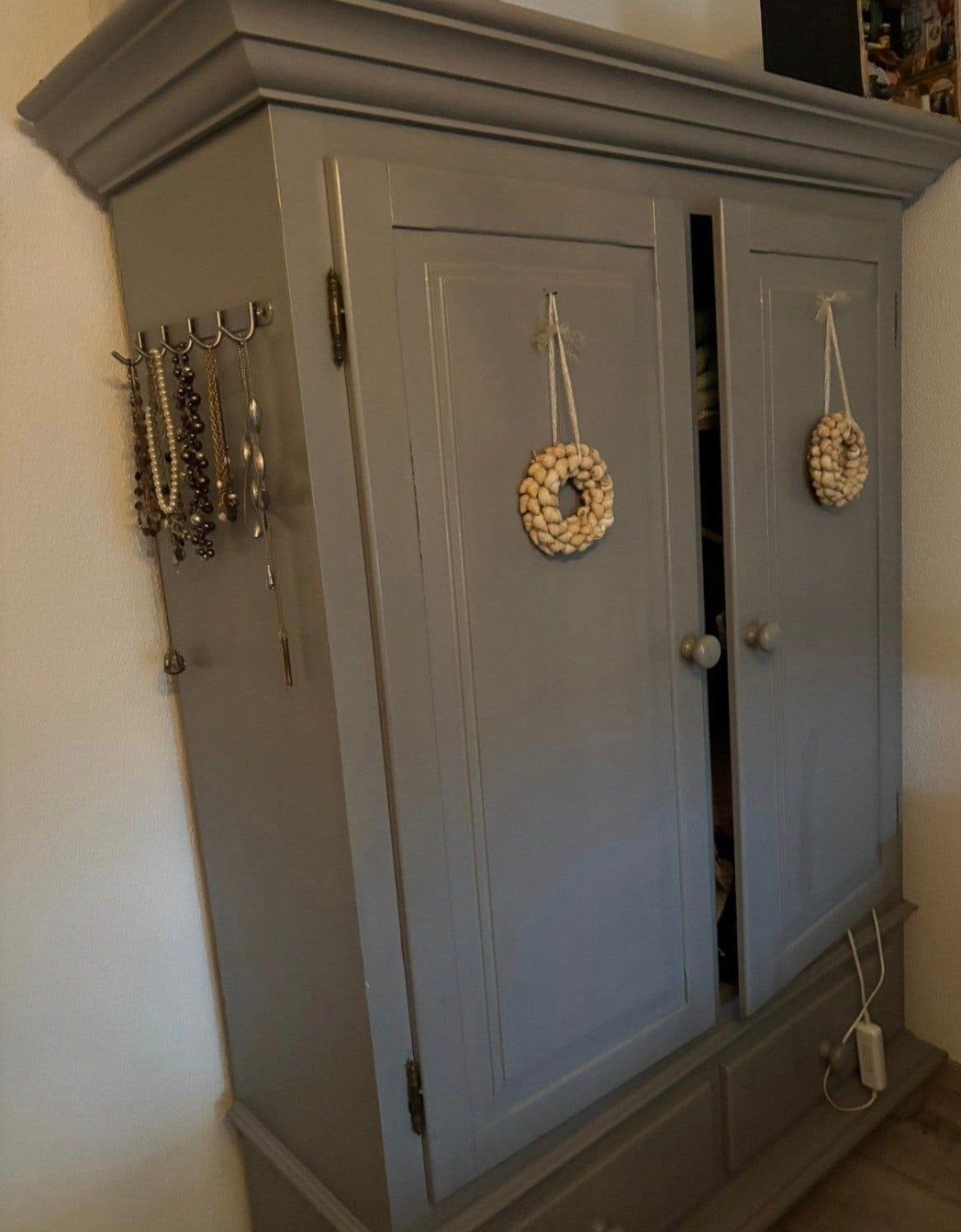 Kledingkast Grijze hang- en legkast. Klerenkast, Ophalen, Met deur(en), Gebruikt, 100 tot 150 cm