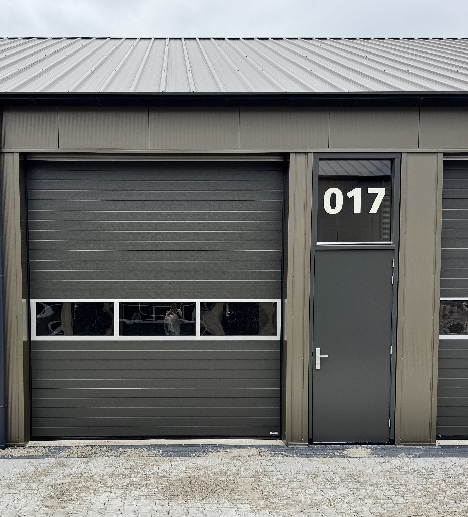 Nieuwe bedrijfsunit te huur - 105 m² te Scharnegoutum