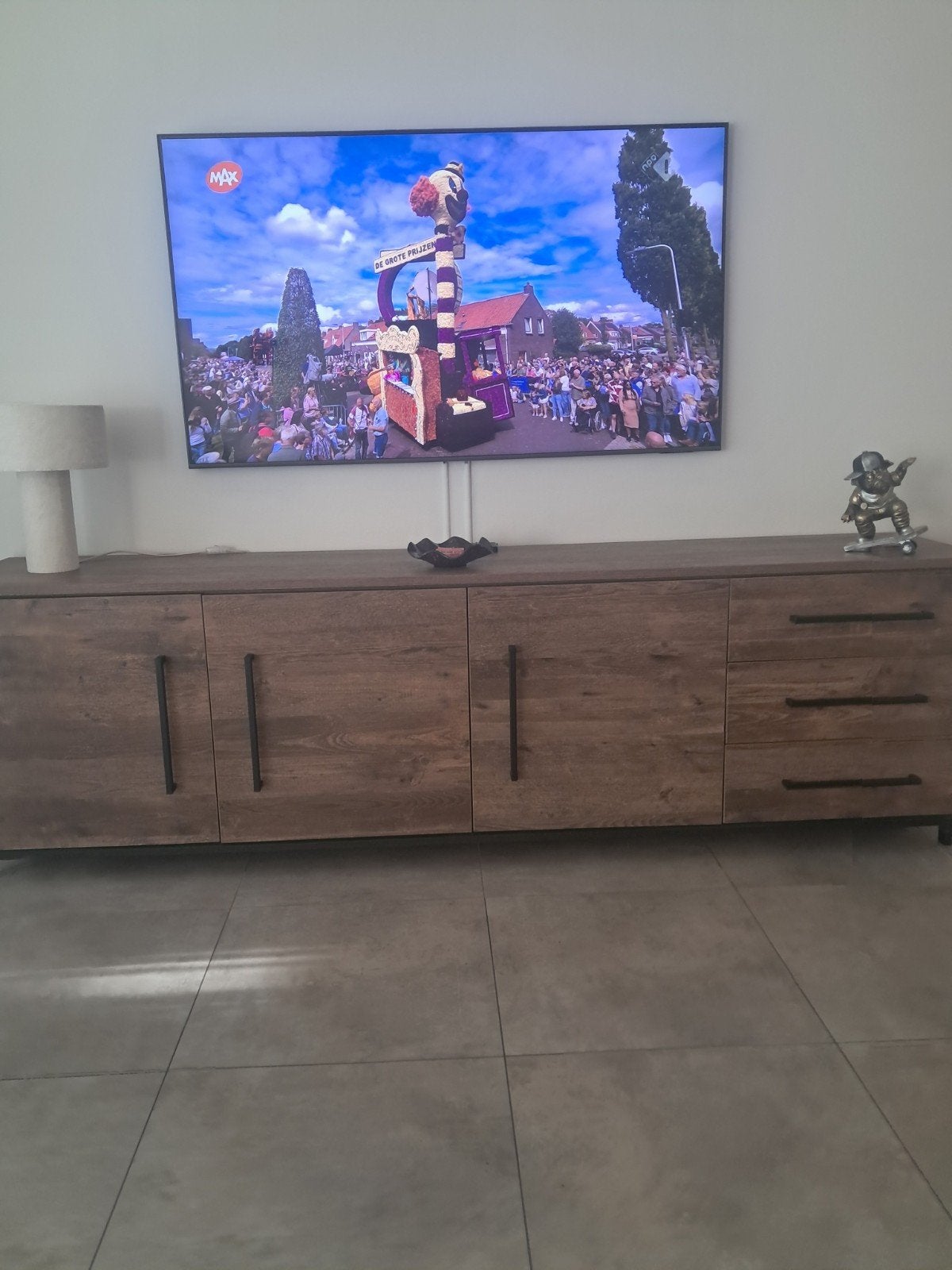 Te koop Smart Qled tv  65 inch vaste prijs 250 euro, Ophalen, Zo goed als nieuw, 100 cm of meer, Overige merken