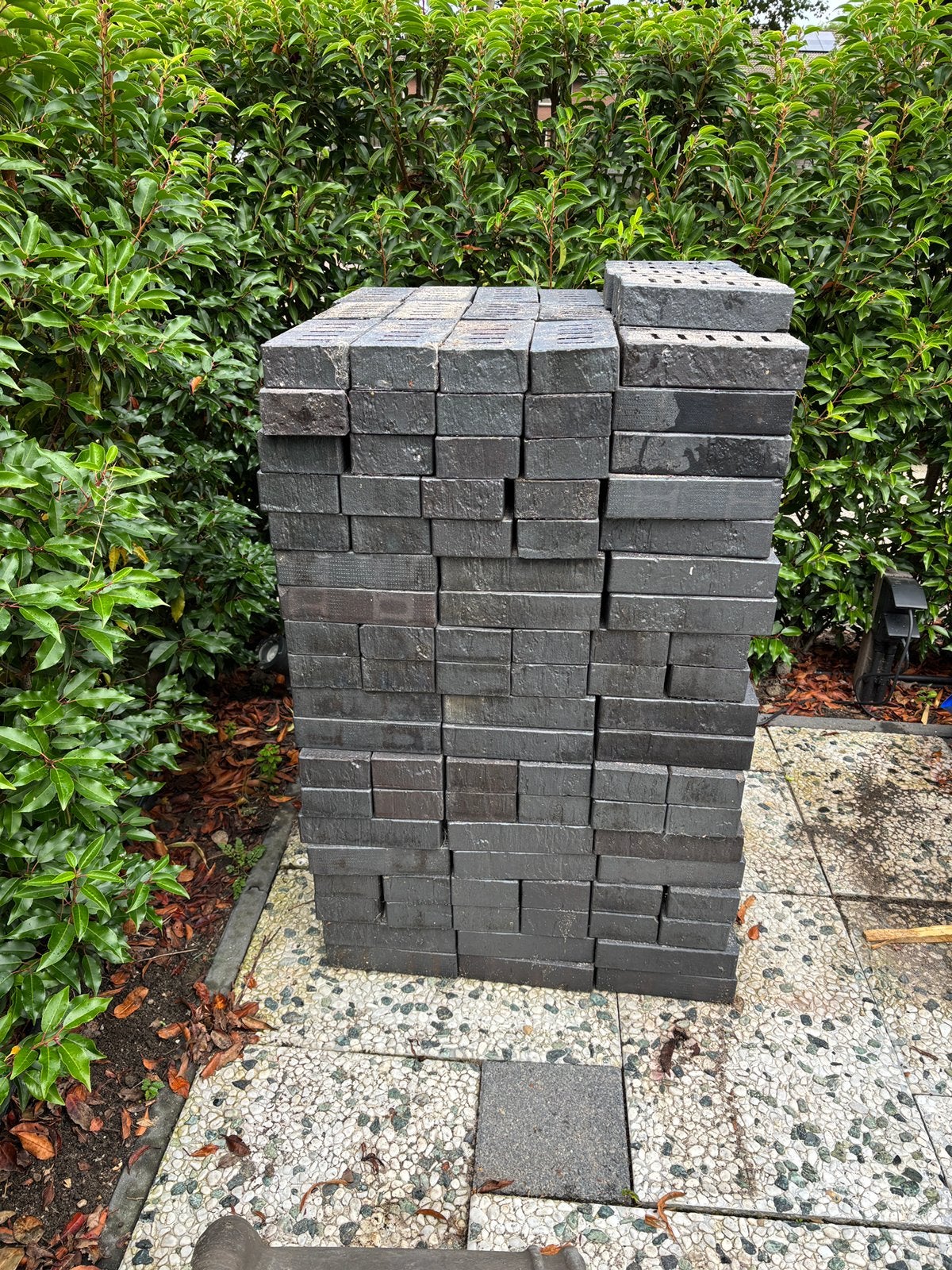 Nieuw: ca. 350 bakstenen 210x100x50 mm blauw glans, Doe-het-zelf en Verbouw, Metselstenen, Ophalen, Nieuw, Bakstenen