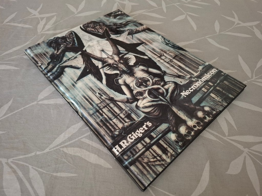 H.R.GIGER'S NECRONOMICON 1 (Hardcover), Ophalen of Verzenden, Gelezen, Schilder- en Tekenkunst