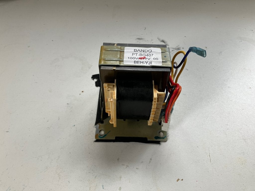Trafo 110V naar 15V (origineel Roland KC 350), Ophalen of Verzenden, Gebruikt