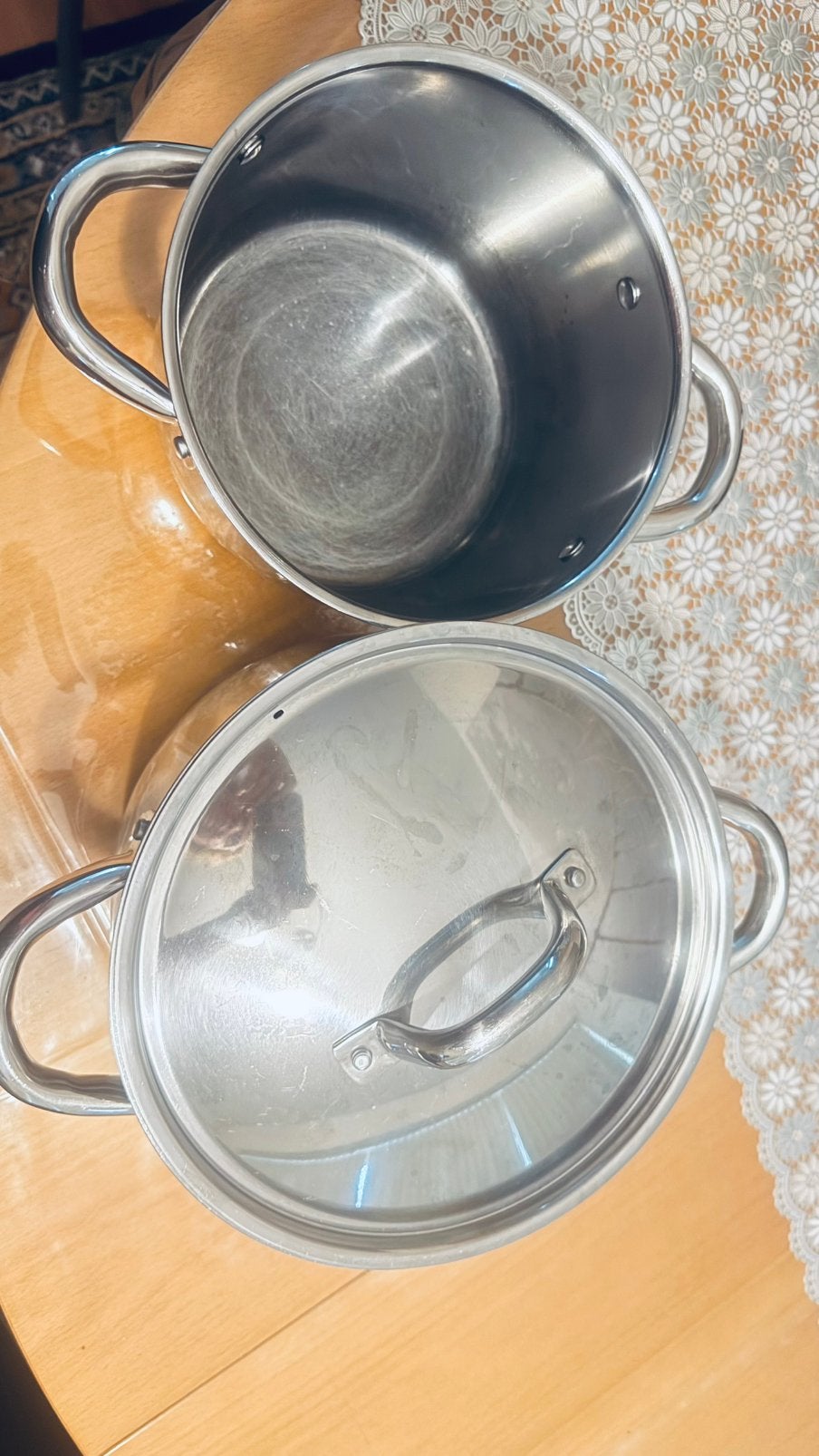 Te koop twee ikea pannen eentje zonder zonder deksel.€15, Ophalen of Verzenden, Zo goed als nieuw, Overige materialen, Pannenset