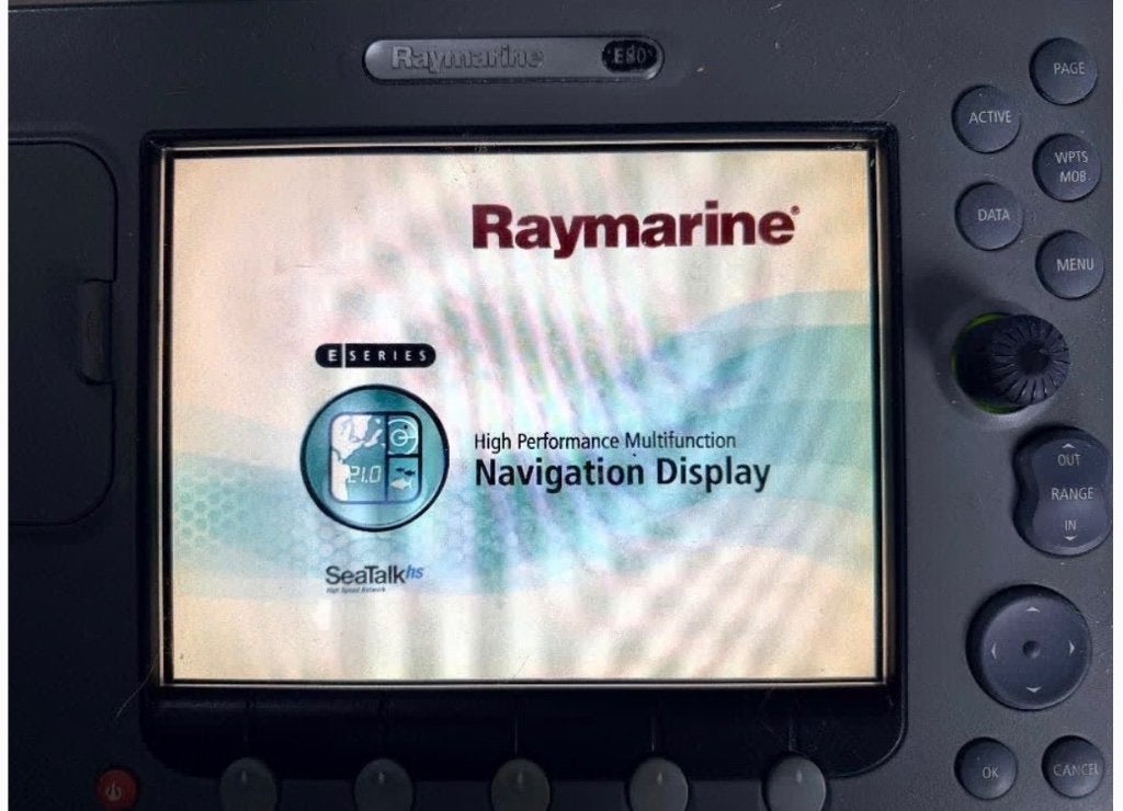 Raymarine E80 plotter mdf goed werkend, Ophalen, Kaartplotter of Fish Finder