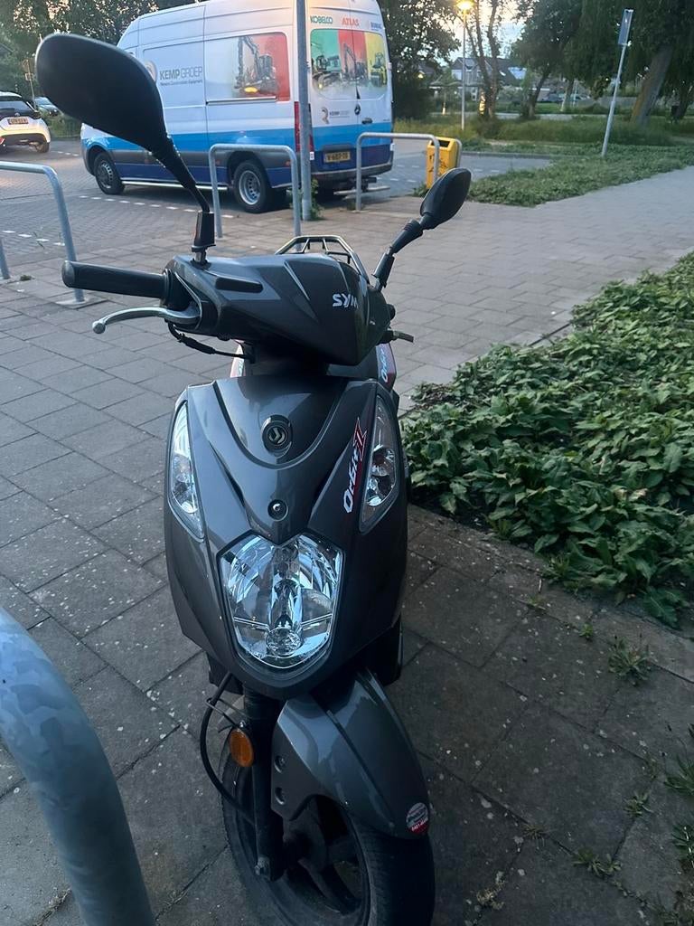 Sym orbit 2, Fietsen en Brommers, Scooters | SYM, Zo goed als nieuw, Orbit, Benzine, Ophalen
