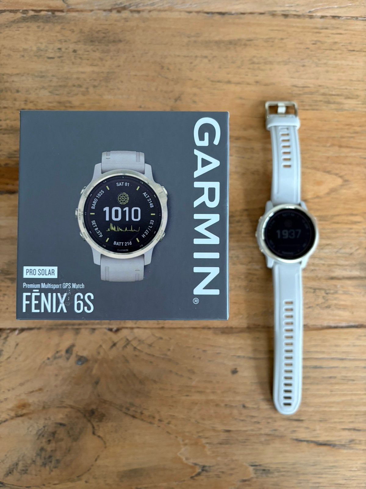 Garmin fēnix 6 S Pro Solar gold - sandstone, Zwart, Ophalen of Verzenden, Zo goed als nieuw, Waterdicht