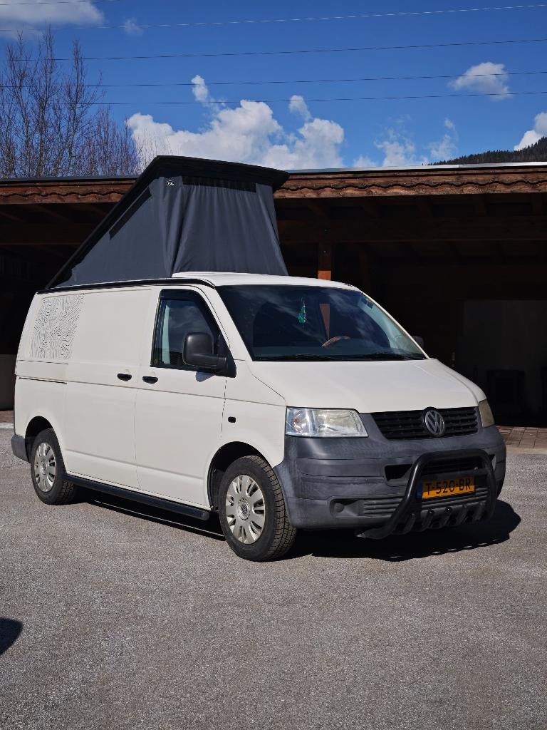 Volkswagen Transporter T5 Camper (Nieuwe APK), Caravans en Kamperen, Airbags, Ringverwarming, Koelkast, Volkswagen