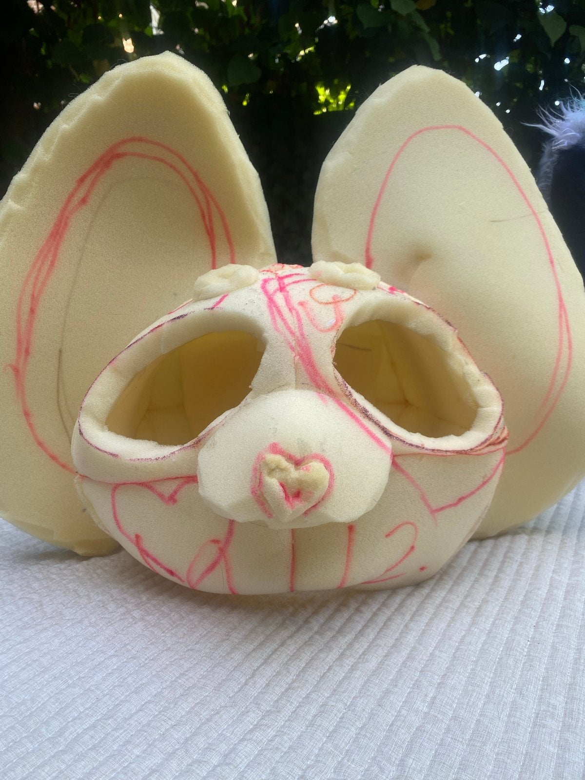 Fursuit kop base van foam en spuitlijm, Handgemaakt, Dieren, Ophalen of Verzenden, Kunststof