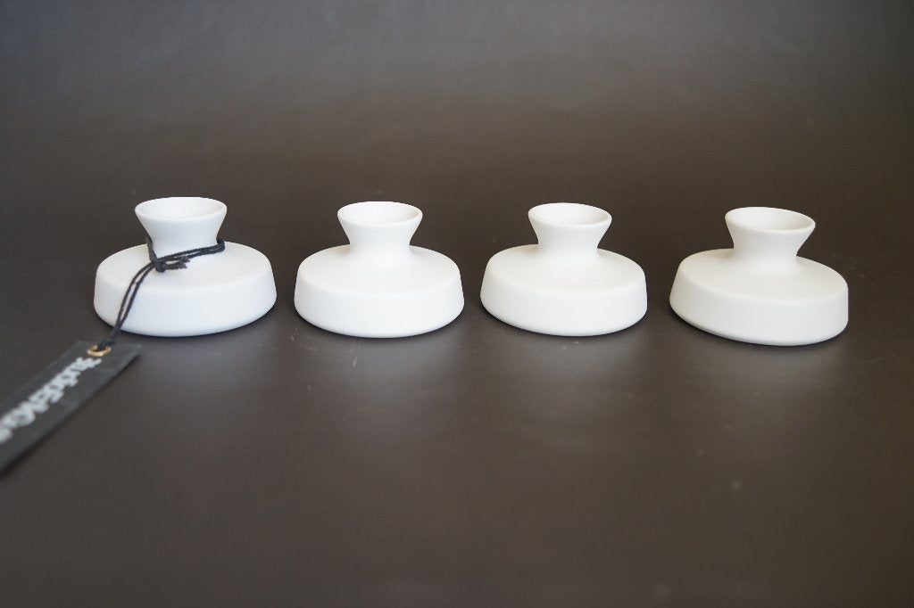 4x wit minimalistische keramiek design vaasjes Erik Gutter, Huis en Inrichting, Wit, Ophalen of Verzenden, Zo goed als nieuw, Geschikt voor droogbloemen