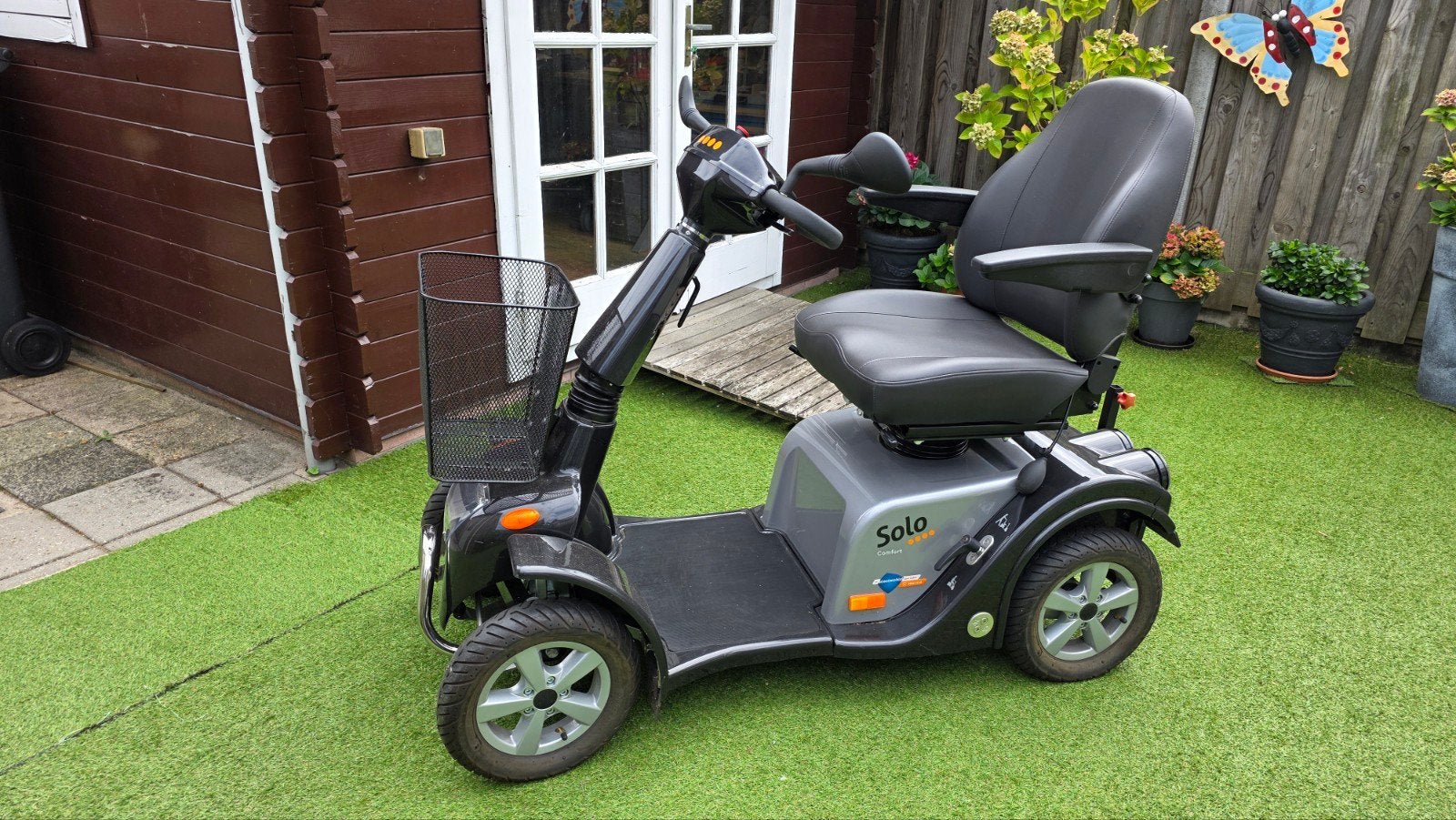 Scootmobiel Solo 4 zeer goed, weinig km. , accu uit 2025., Diversen, Ophalen, Life and Mobility, Zo goed als nieuw, 16 km/u of meer