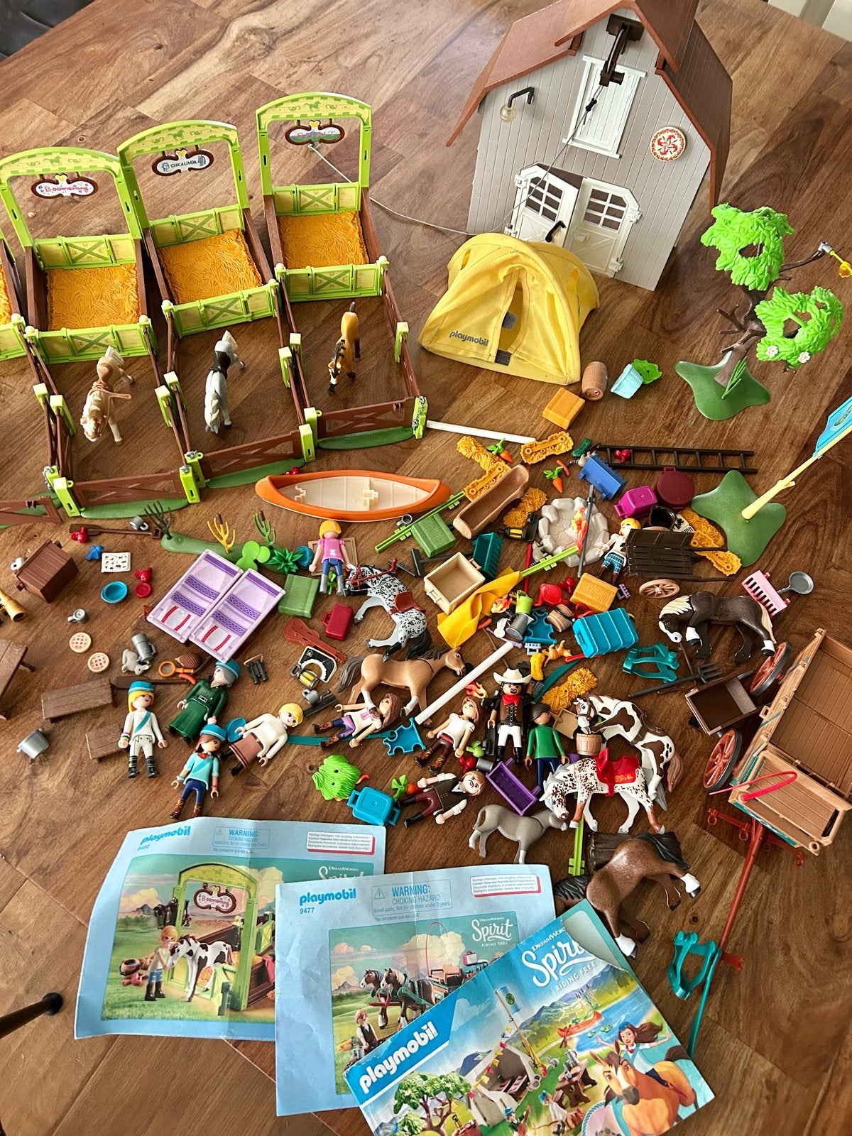 Playmobil Spirit Grote Stal, Huifkar, Camping & Veel Extra's, Ophalen of Verzenden, Gebruikt
