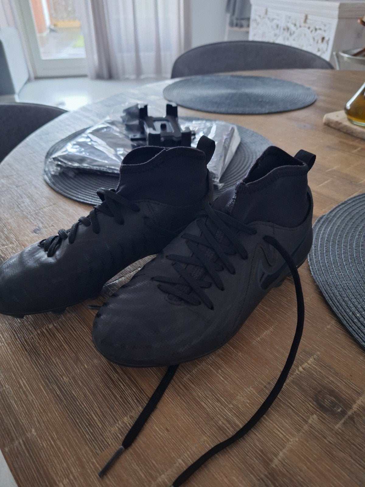 Nike voetbalschoenen maat 34, weinig gebruikt, Sport en Fitness, Ophalen of Verzenden