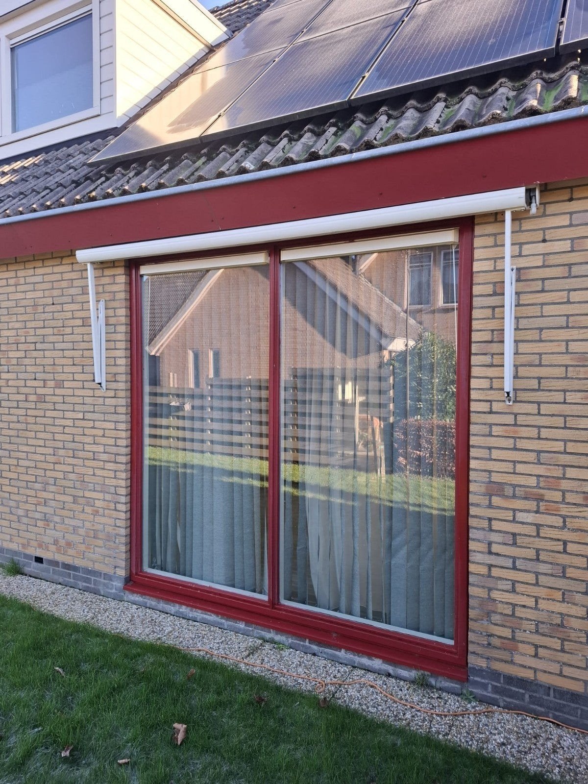 Uitvalscherm zonwering rood/wit, 3 meter breed, Ophalen, Gebruikt, 250 cm tot 450 cm, Uitvalscherm