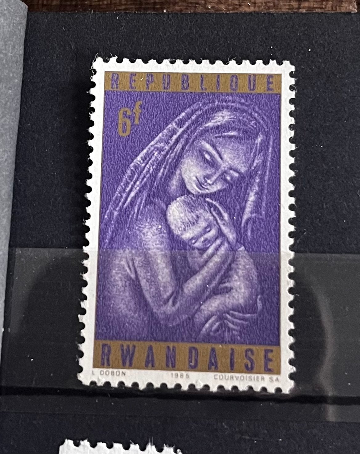 Zegel Rwandaise 1985 - Moeder en Kind - 6F, Ophalen of Verzenden, Overige landen, Gestempeld