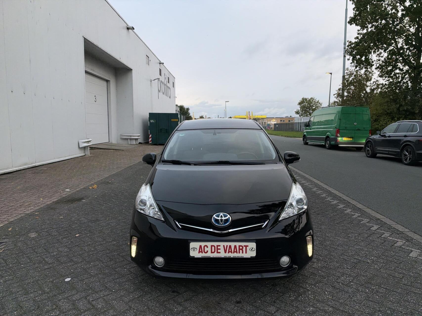 Toyota Prius Wagon 1.8 Aspiration - NAVI/PANODAK/CAMERA/NAP, Euro 5, 136 pk, Gebruikt, 7 stoelen