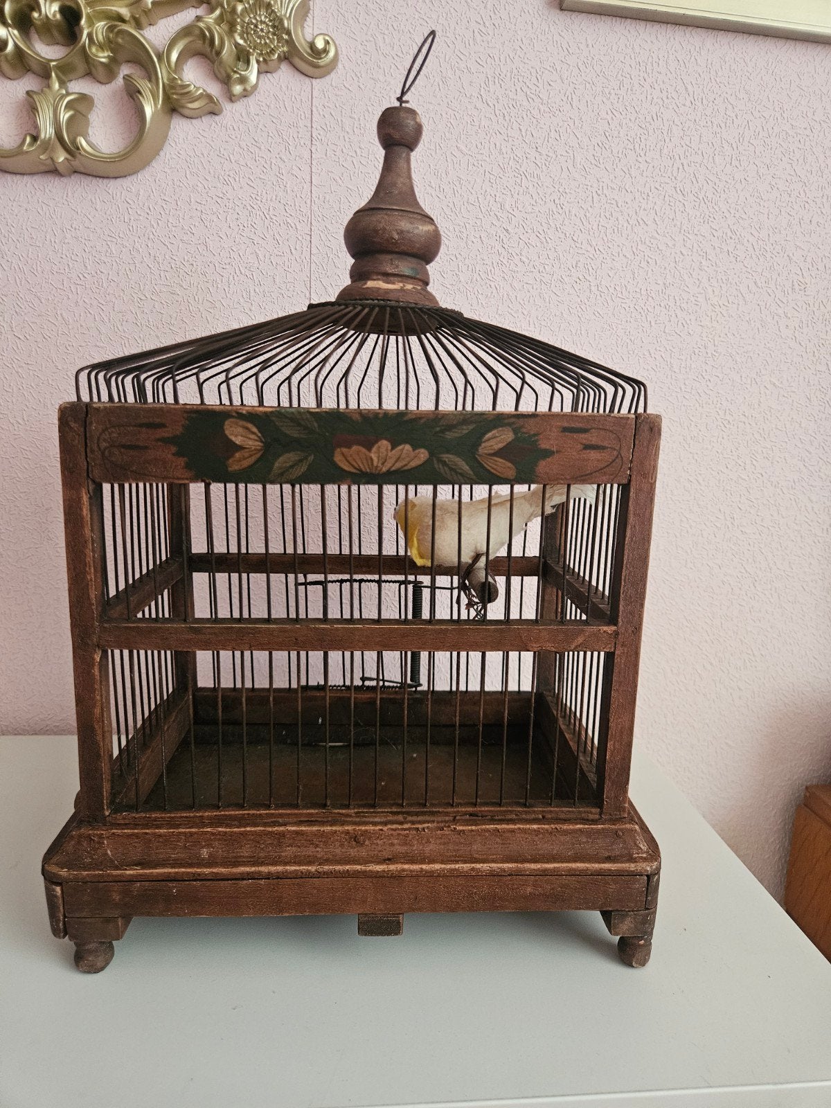 Oud brocante vogelkooitje bloemenmotief hout, Antiek en Kunst, Curiosa en Brocante, Ophalen of Verzenden