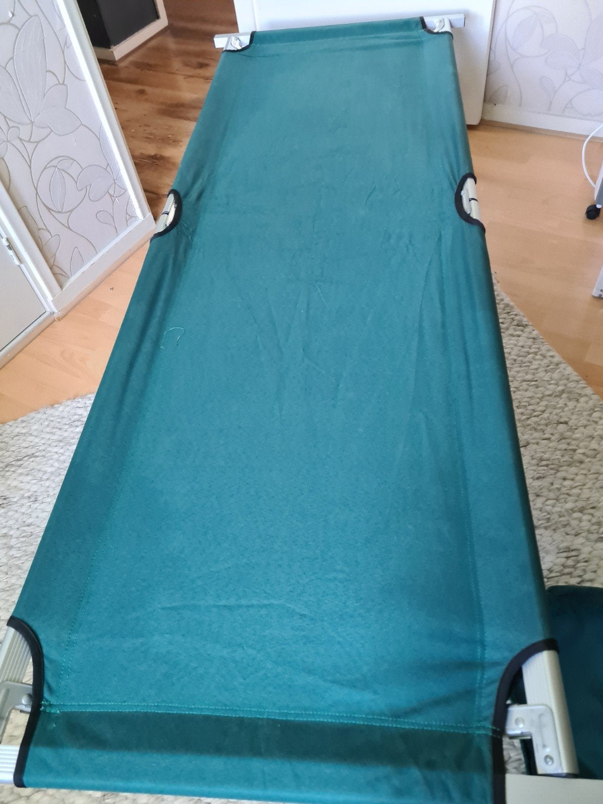 Camping bedje /veldbed/ opklapbed, Ophalen of Verzenden