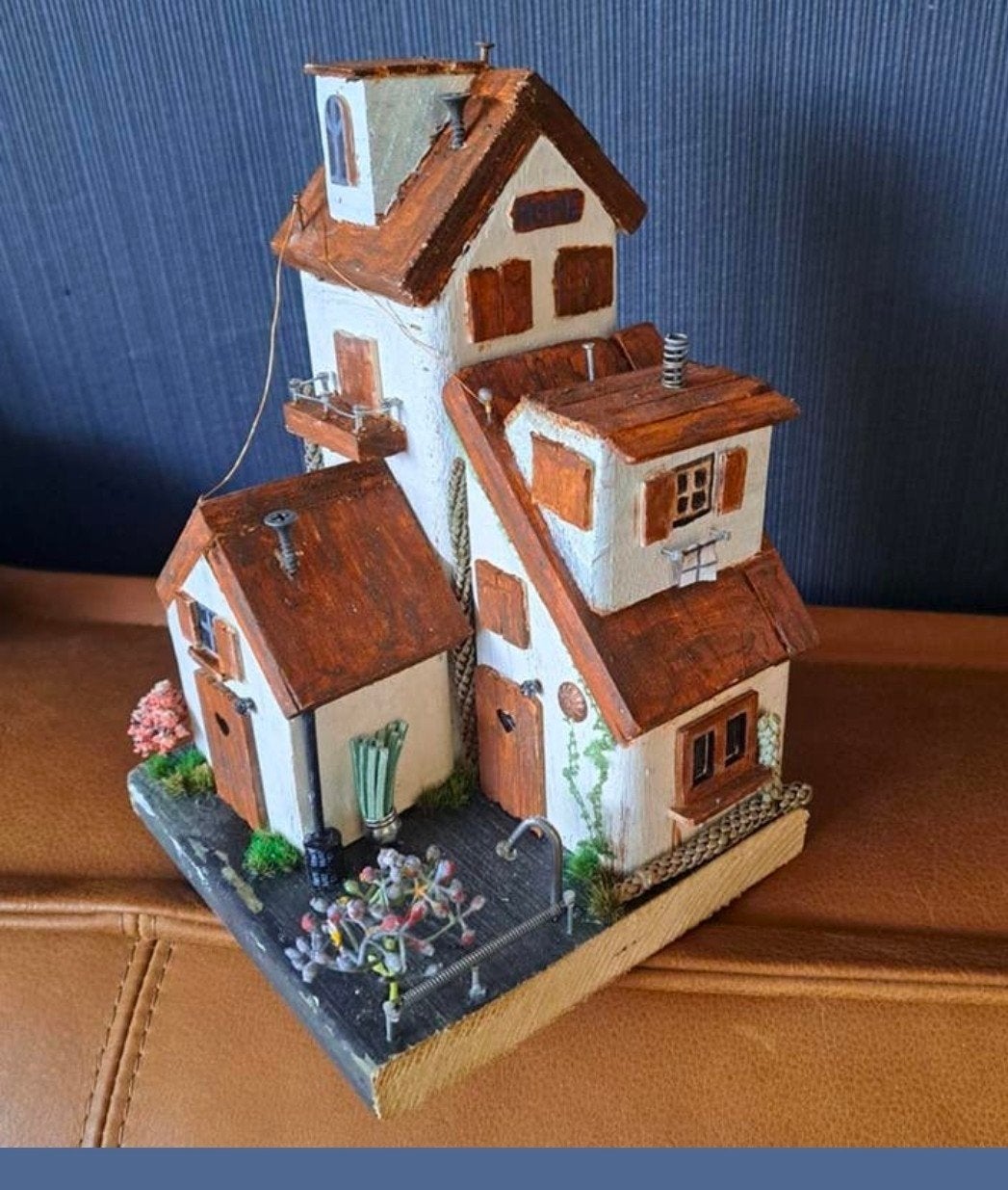 Uniek handgemaakt diorama van een charmant huisje, Ophalen of Verzenden, Gebruikt, Groter dan 1:35, Diorama