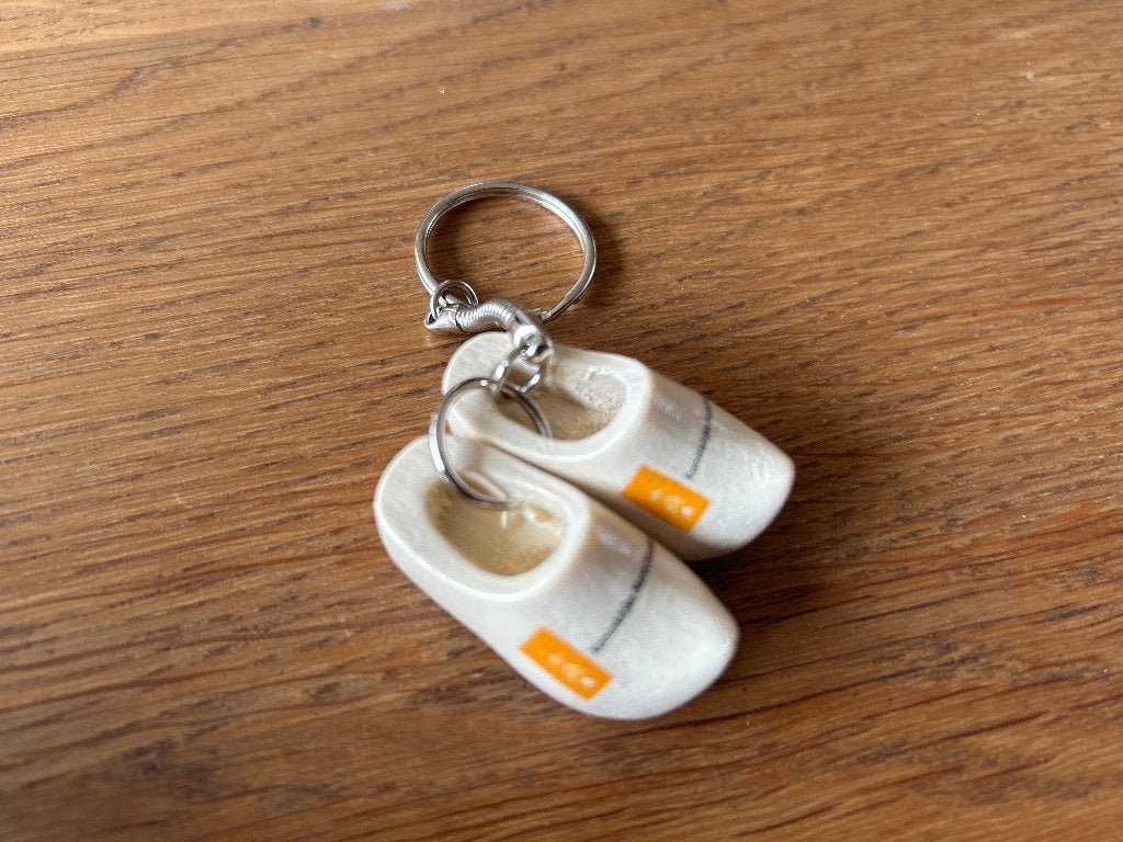 Sleutelhanger klompjes Koninklijke Marechaussee, Verzamelen, Ophalen of Verzenden, Marechaussee, Nederland, Overige typen