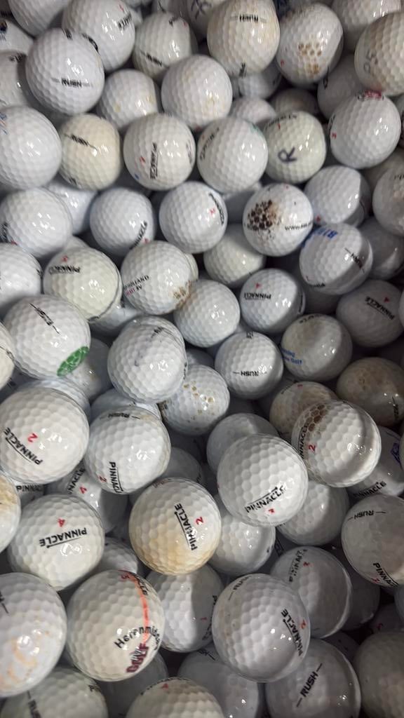 Pinnacle rush golfballen 100 stuks, Ophalen of Verzenden, Zo goed als nieuw, Bal(len)