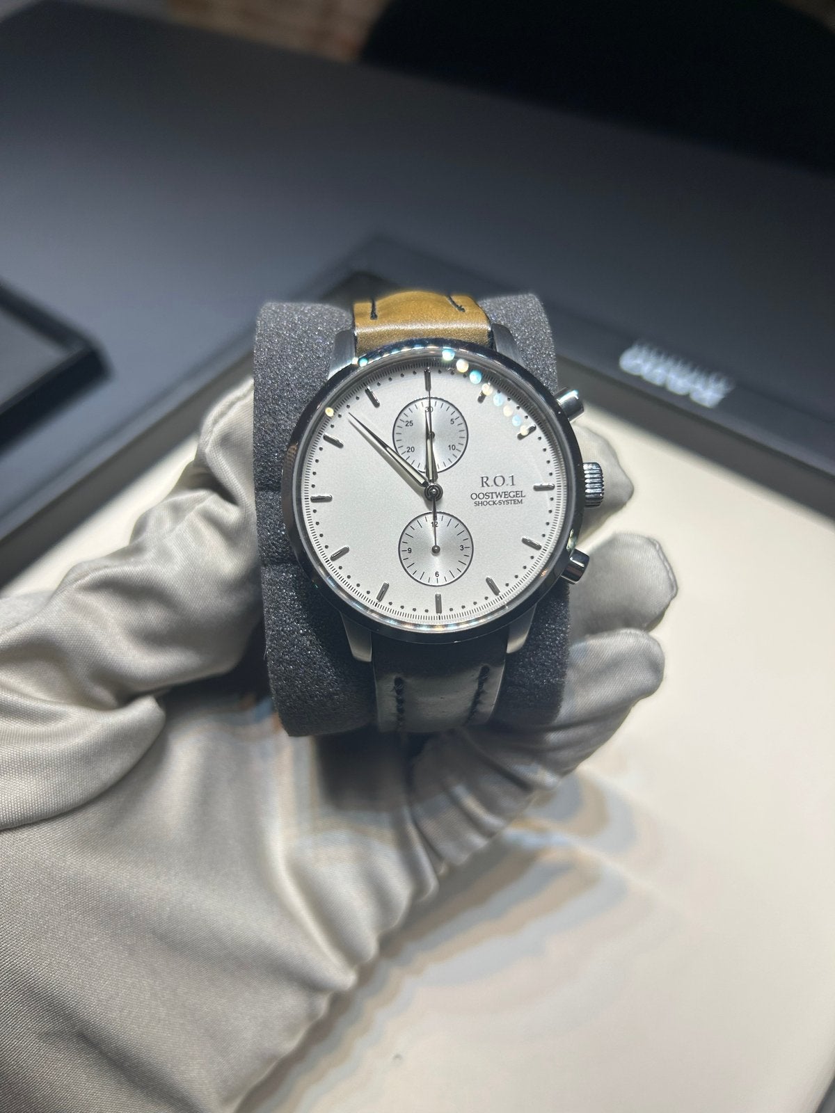Roland Oostwegel R.O.1 Classic Date, Overige merken, Leer, Staal, Polshorloge