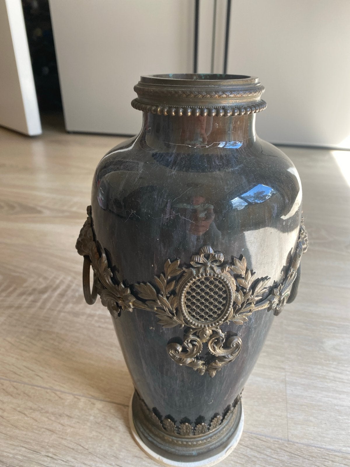 Vintage vaas met bronzen decoratie - 30 cm hoog, Ophalen