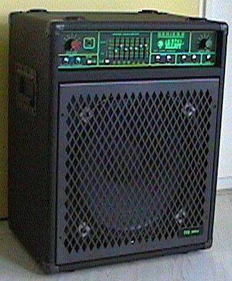 Basversterker Trace Elliot 715., Muziek en Instrumenten, Versterkers | Bas en Gitaar, Ophalen, Zo goed als nieuw, 100 watt of meer