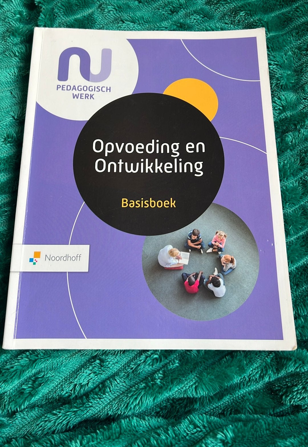 Basisboek opvoeding en ontwikkeling pedagogisch werk, Ophalen of Verzenden, Zo goed als nieuw, Overige niveaus
