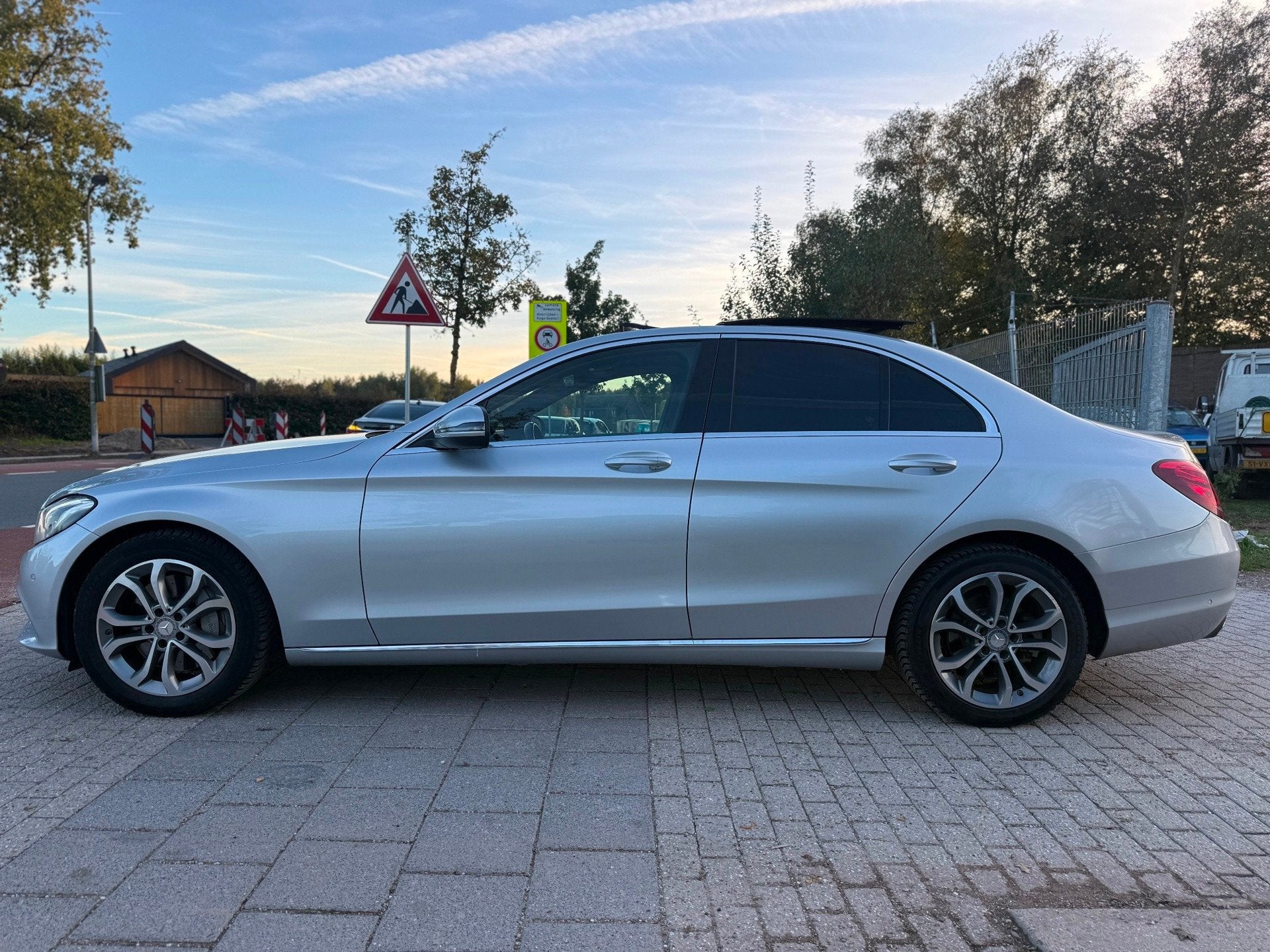 Mercedes-Benz C-klasse 350 e Lease Edition AUTOMAAT PANO PDC, Auto's, Automaat, Dealer onderhouden, Gebruikt, Euro 6