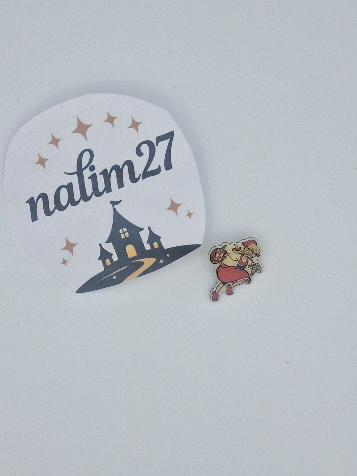 efteling rood kapje pin, Ophalen of Verzenden, Button of Speldje