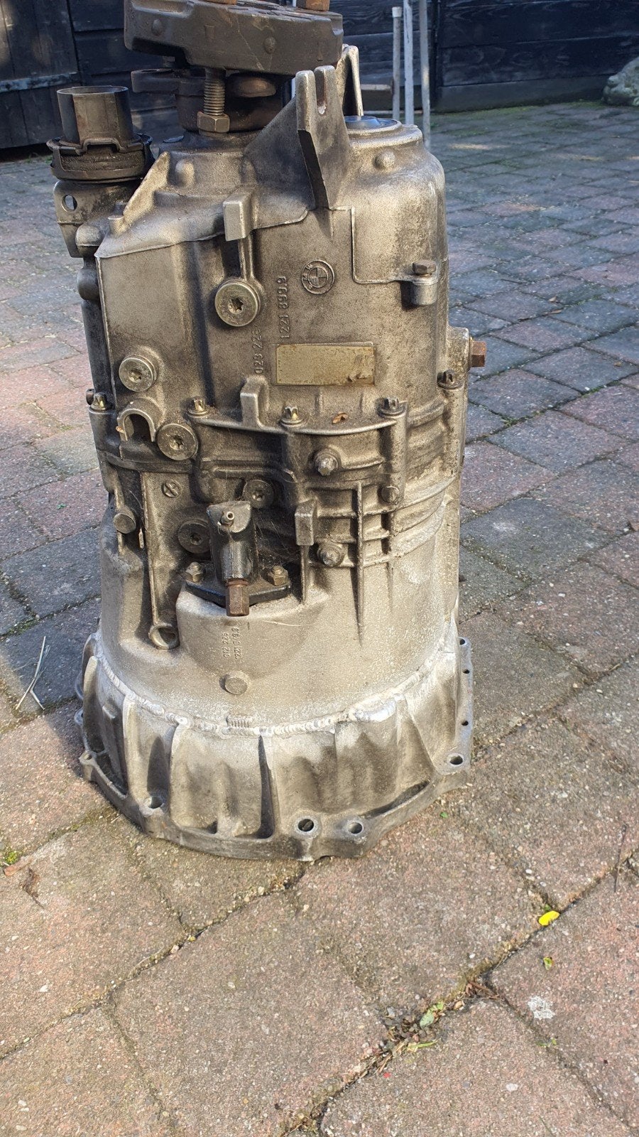 Bellhousing van 1UZ V8 gelast op BMW bak., Ophalen, BMW