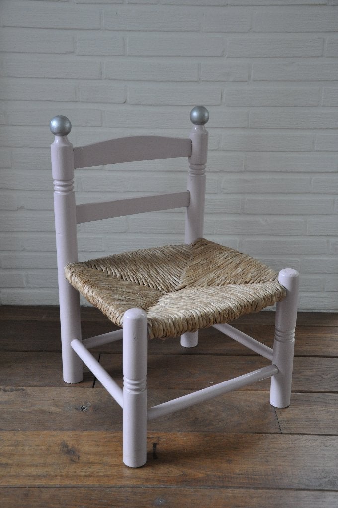 Leuke rotan kinderstoel, zithoogte 26 cm, Kinderen en Baby's, Kinderkamer | Tafels en Stoelen, Ophalen, Zo goed als nieuw, Stoel(en)