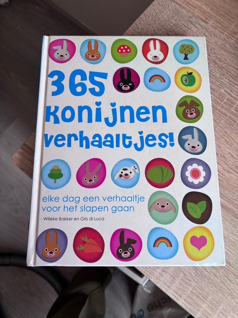 365 Konijnen Verhaaltjes: Elke Dag een Verhaaltje, Boeken, Encyclopedieën, Ophalen, Zo goed als nieuw