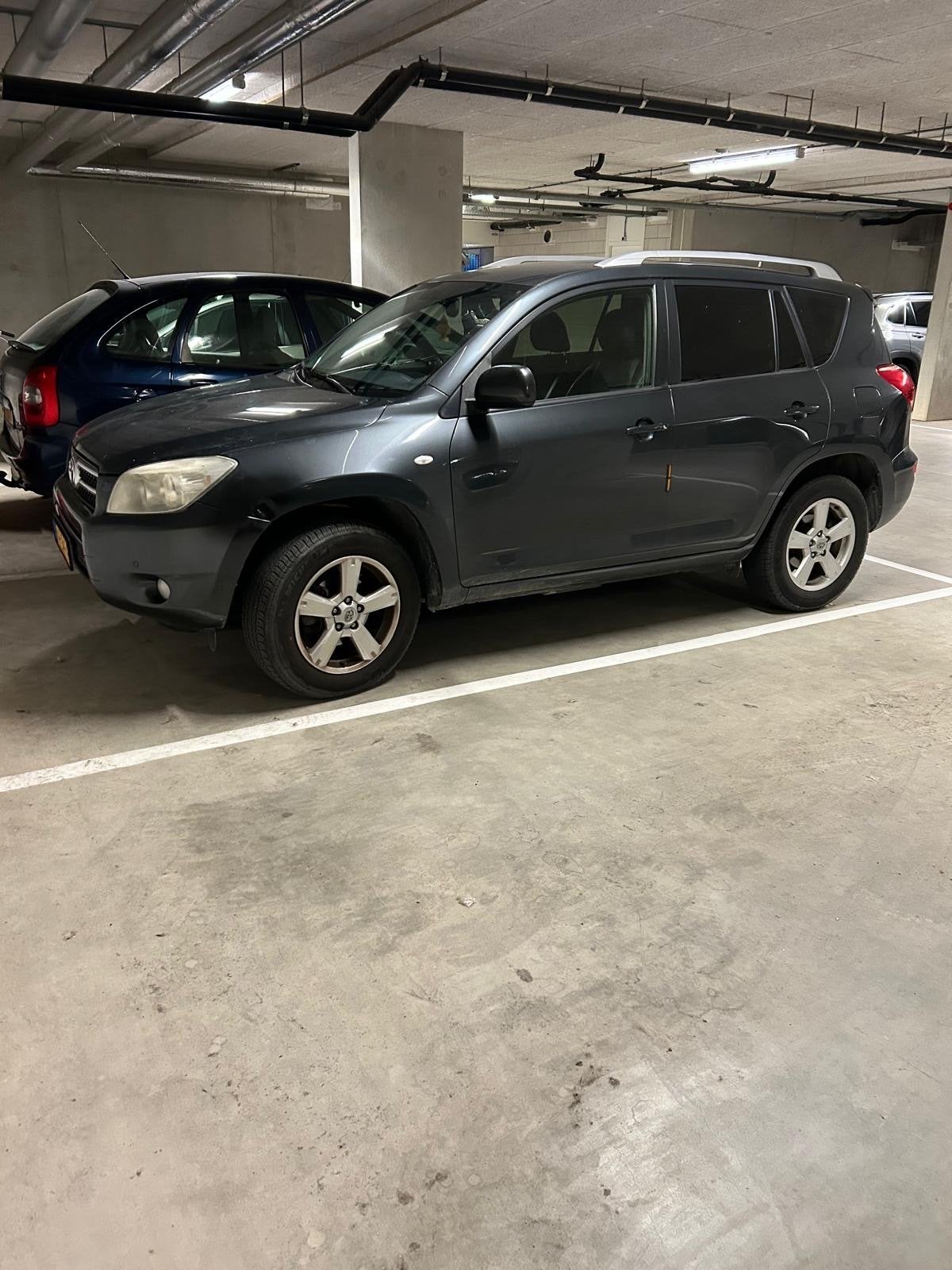 Toyota Rav4 2.0 16V Vvt-i AUT 2007 Grijs, Automaat, 1998 cc, Zwart, 4 cilinders