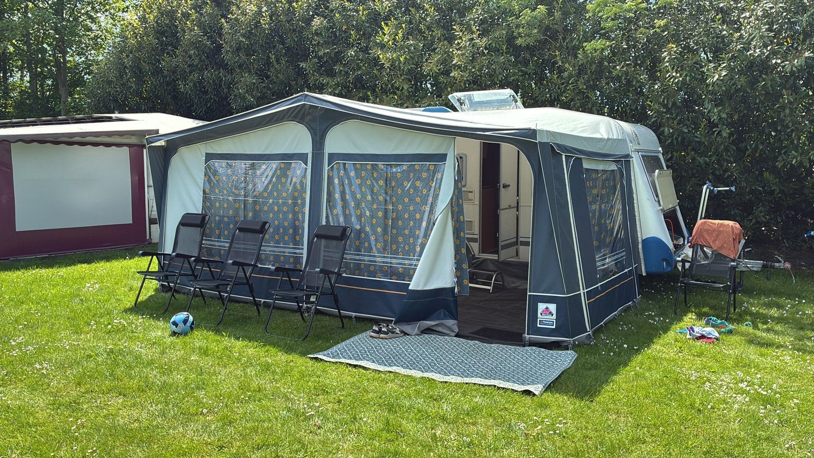 KNAUS Blue Line 500TK bj 2004 incl voortent/luifel/slaapcab, Caravans en Kamperen, Rondzit, Particulier, 6 tot 7 meter, Knaus
